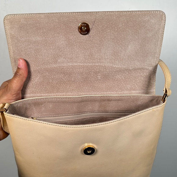 Kate Spade VTG Leather Shoulder Bag Purse Color Beige Made In Italy - Picture 12 of 15